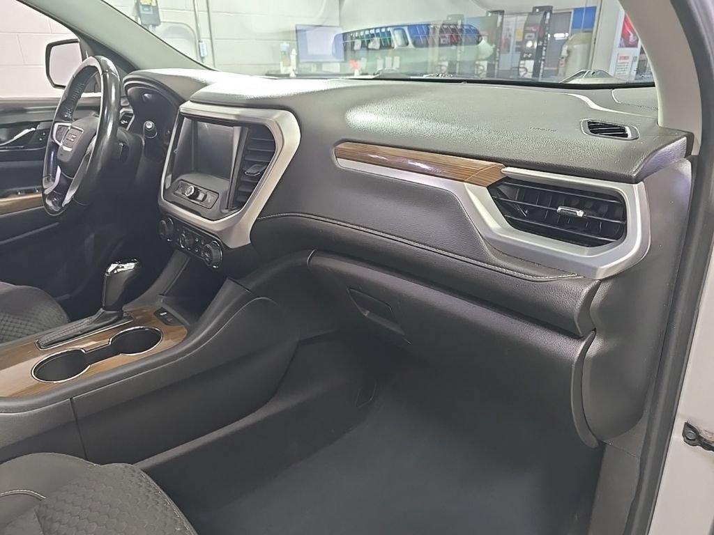Used 2018 GMC Acadia SLE FWD image 32