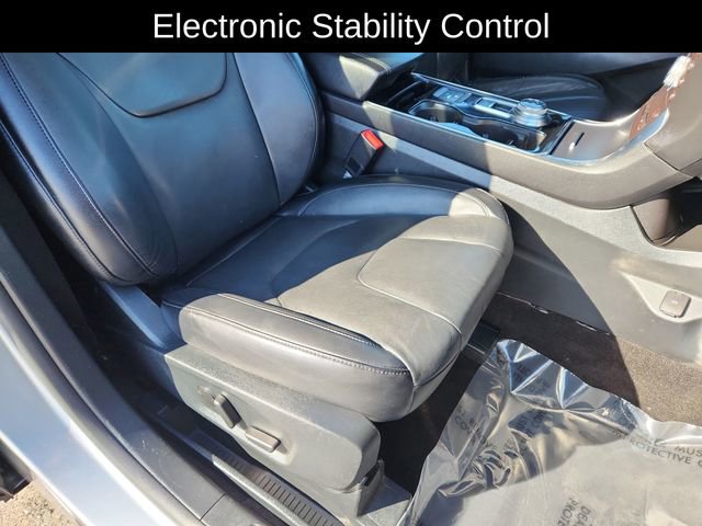 Used 2020 Ford Edge Titanium w/ Cargo Accessory Package image 25