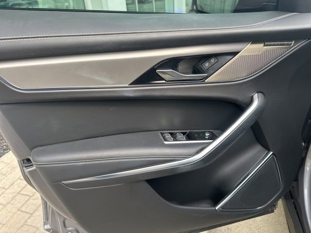 Used 2024 Jaguar F-PACE R-Dynamic S image 9