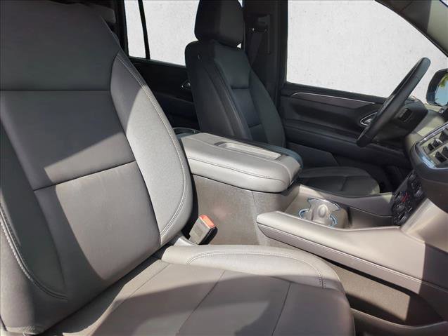 Used 2023 Chevrolet Suburban Z71 w/ Luxury Package AWD/4WD image 27