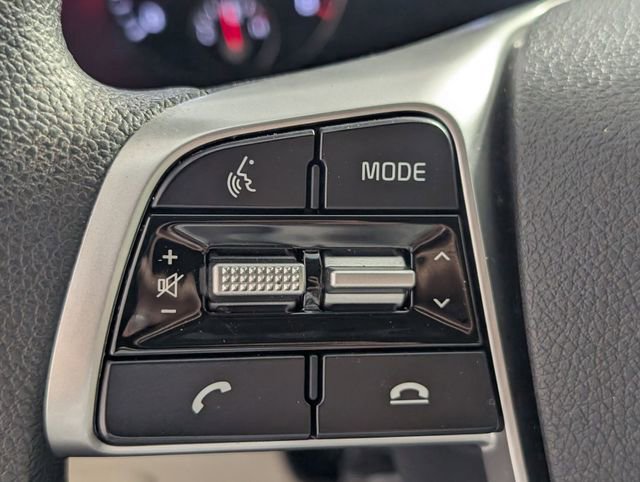 Used 2020 Kia Sorento LX image 14