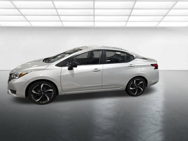 Used 2024 Nissan Versa SR image 7