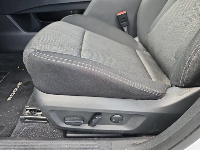 Used 2024 Nissan Rogue SV FWD image 12