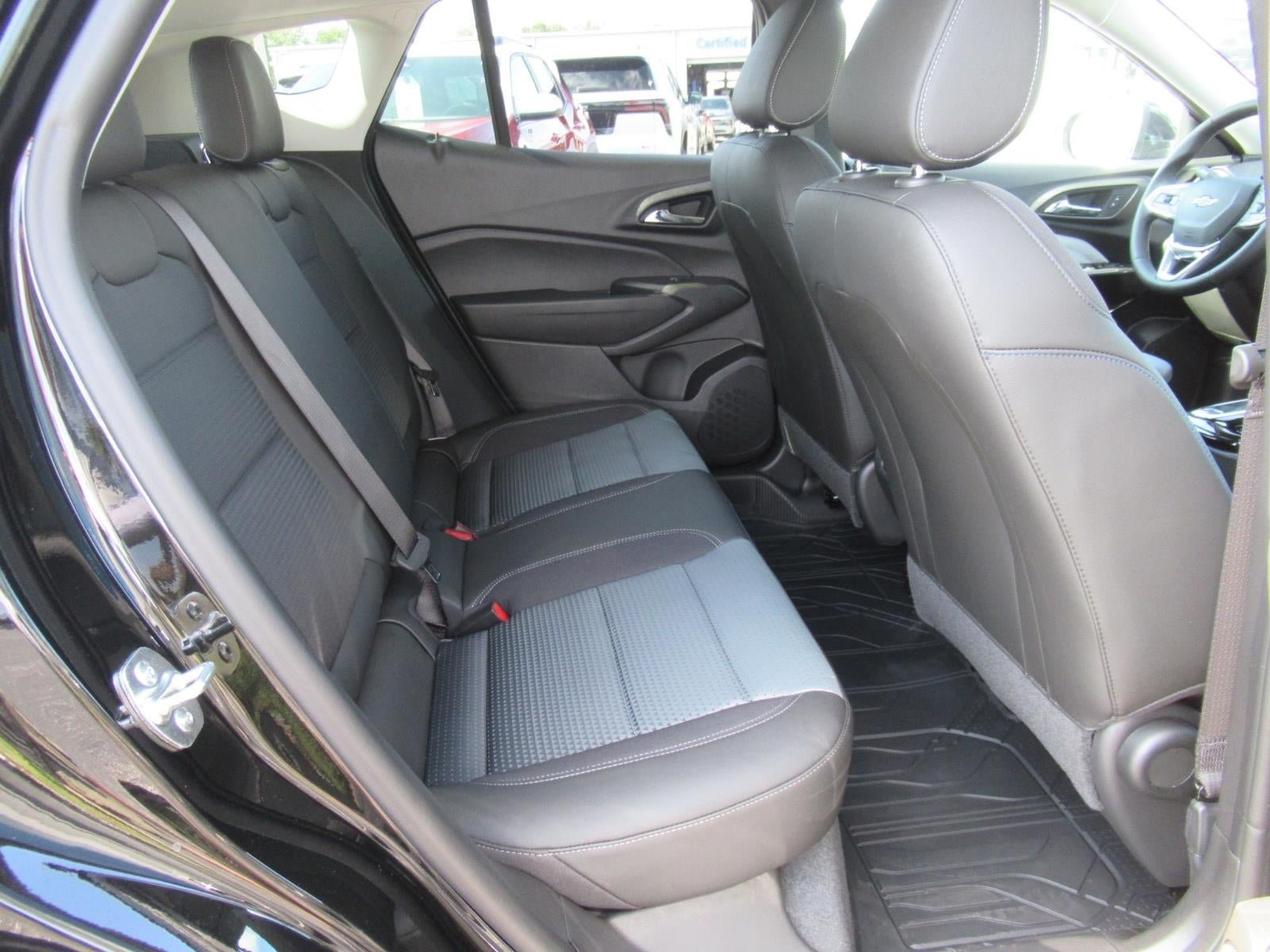New 2026 Chevrolet Trax LT w/ Driver Confidence Package FWD image 30