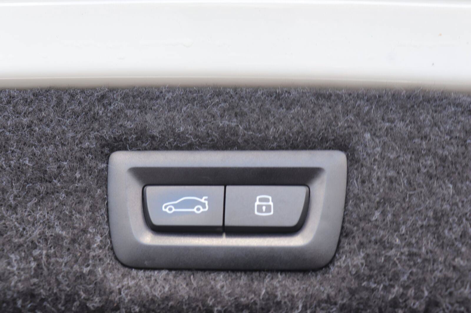 Used 2023 BMW 540i w/ Premium Package RWD image 14