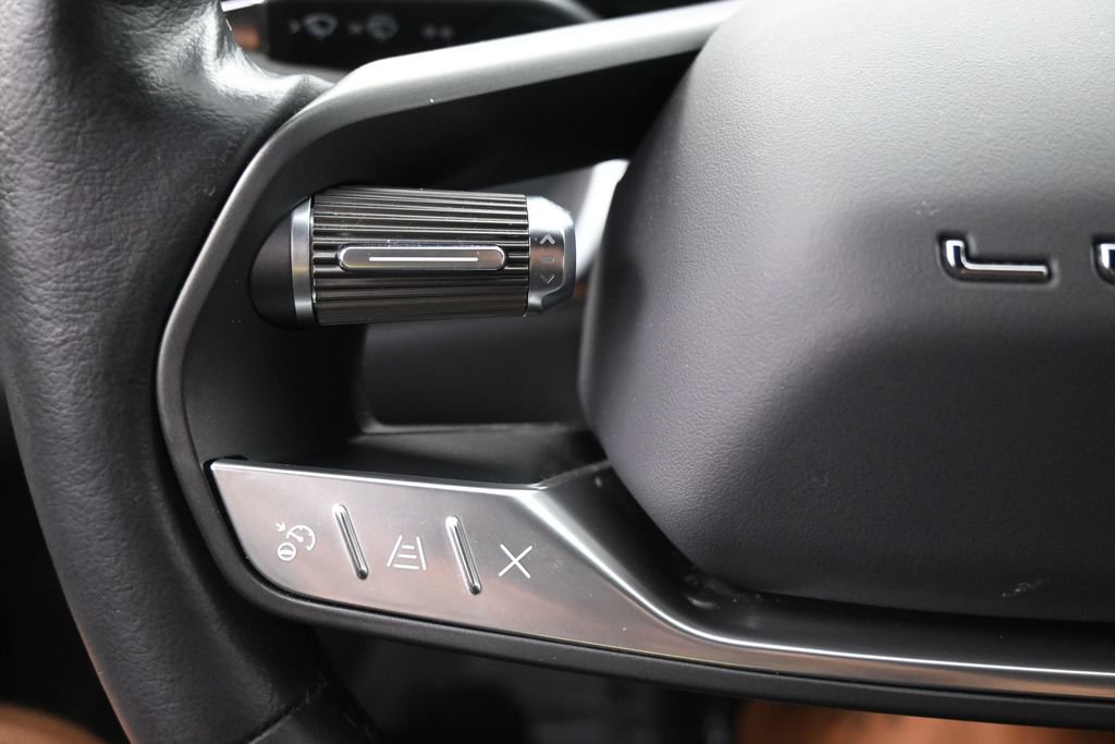 Used 2024 Lucid Air Pure RWD image 31