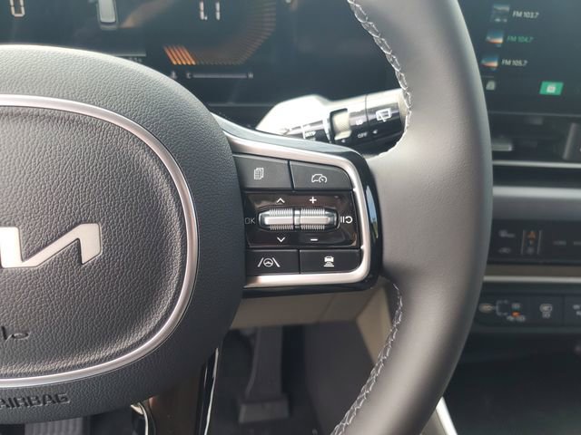 New 2026 Kia Carnival FWD image 18