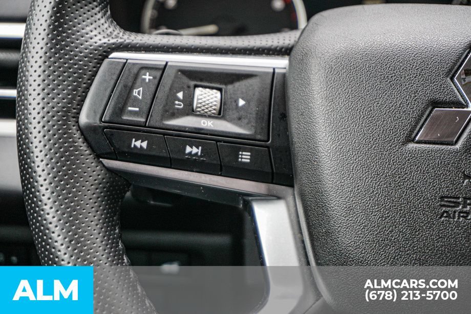 Used 2025 Mitsubishi Outlander SE FWD image 31