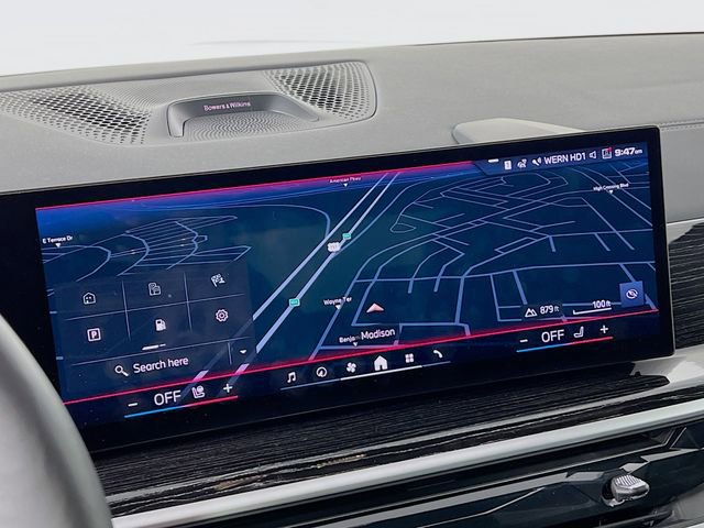 Used 2025 BMW X7 M60i image 14