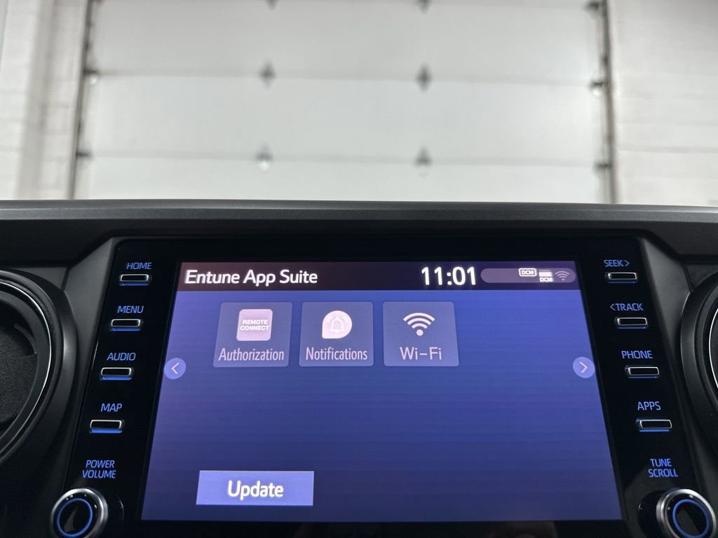 Used 2020 Toyota Tacoma TRD Off-Road w/ Technology Package image 31