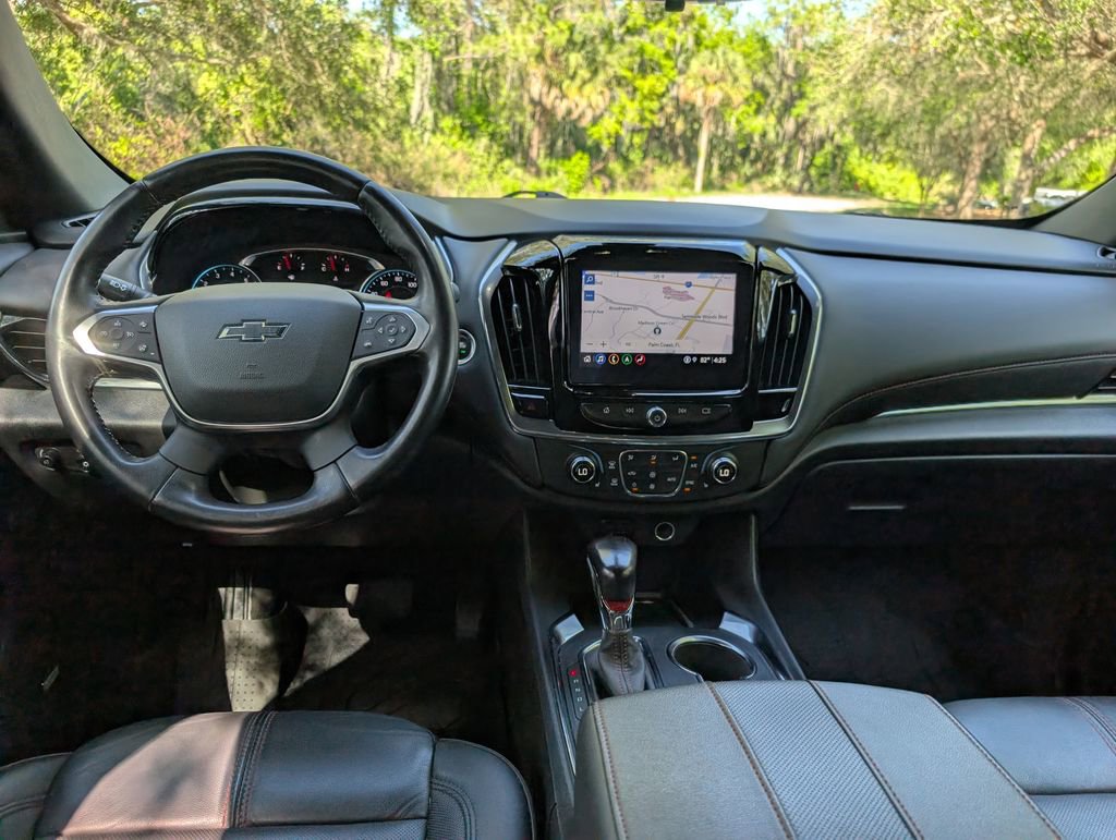 Used 2022 Chevrolet Traverse RS image 11