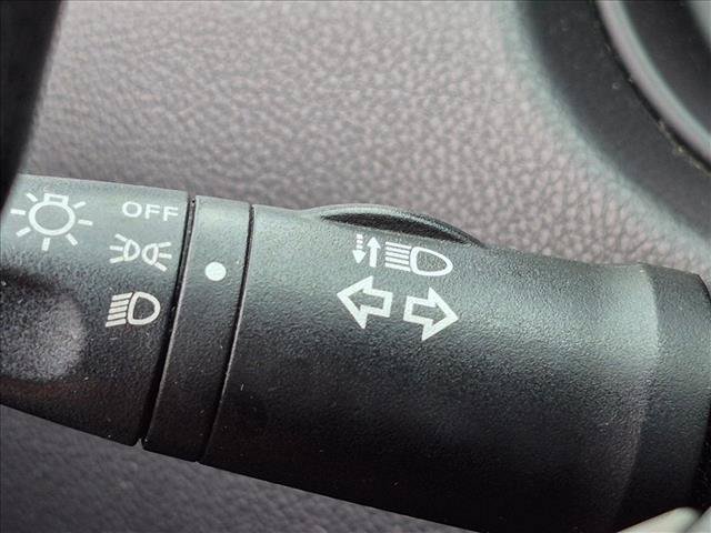 Used 2012 Nissan Versa 1.8 S w/ Plus Pkg FWD image 7