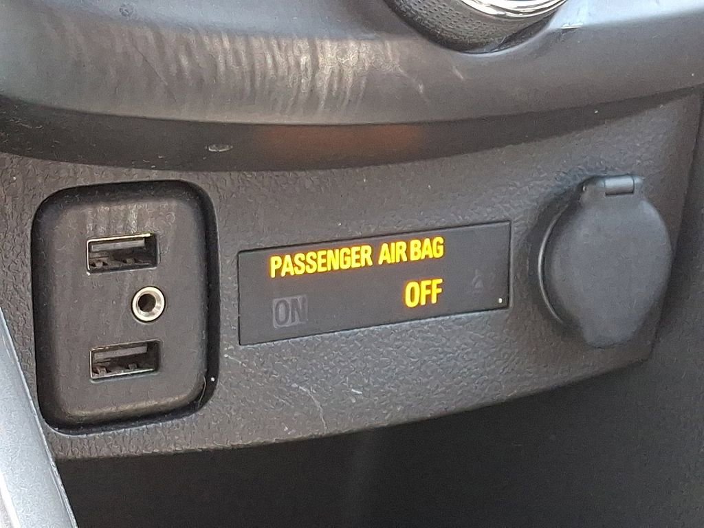 Used 2020 Chevrolet Trax LT w/ LT Convenience Package image 22