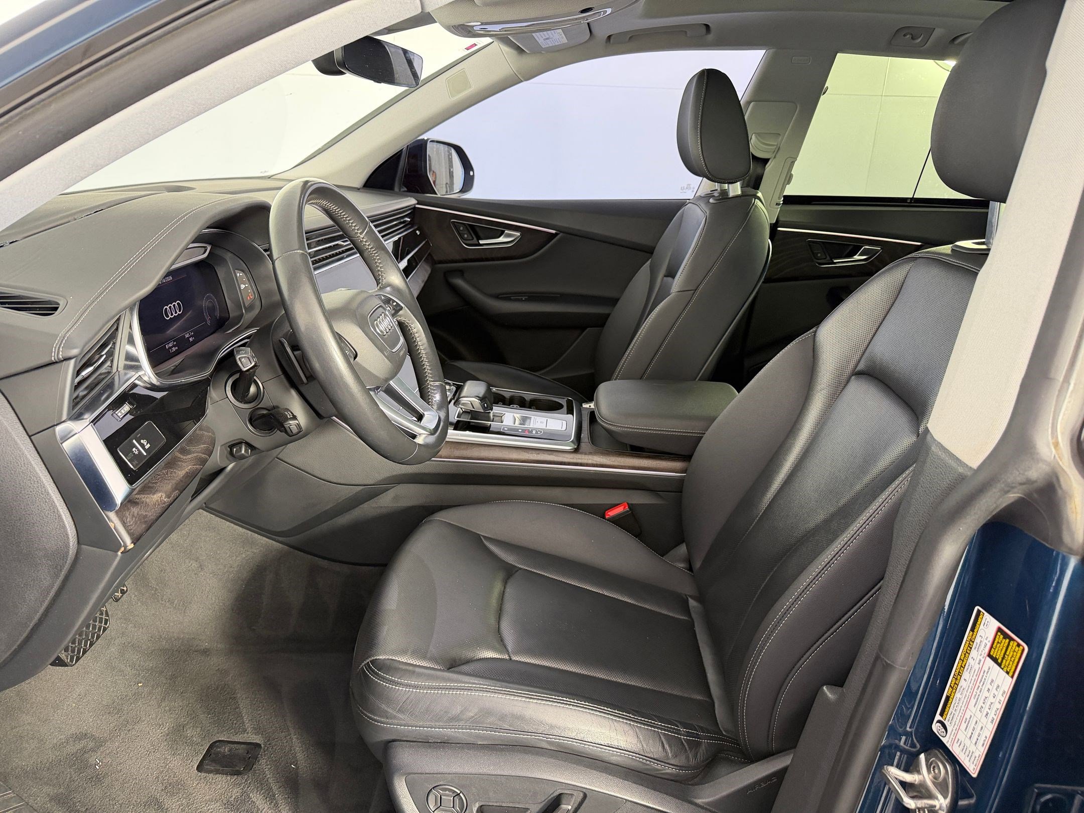 Used 2019 Audi Q8 Prestige w/ Adaptive Chassis Package image 5