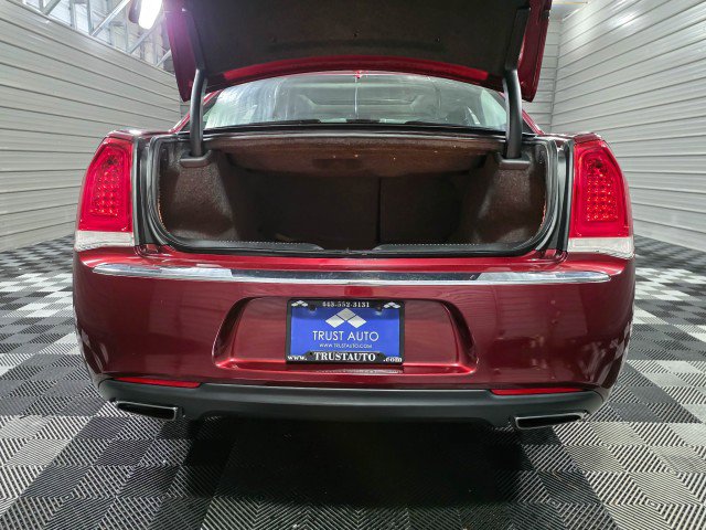 Used 2017 Chrysler 300 Limited w/ Value Package image 36