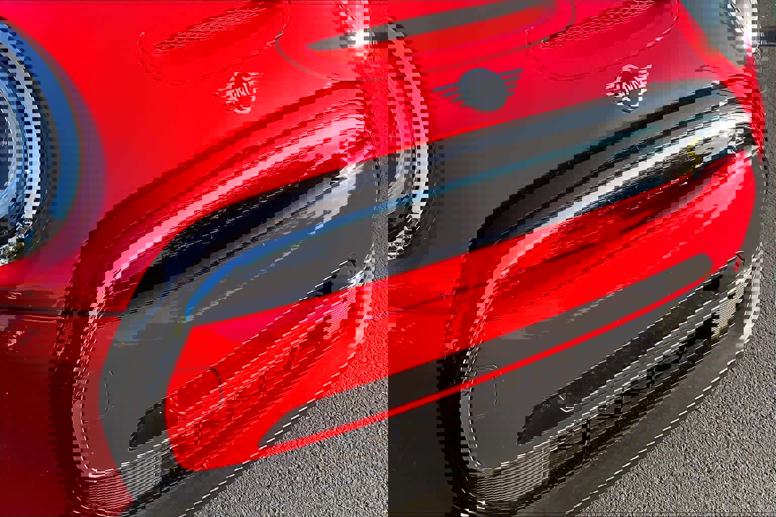 Used 2024 MINI Cooper SE image 31