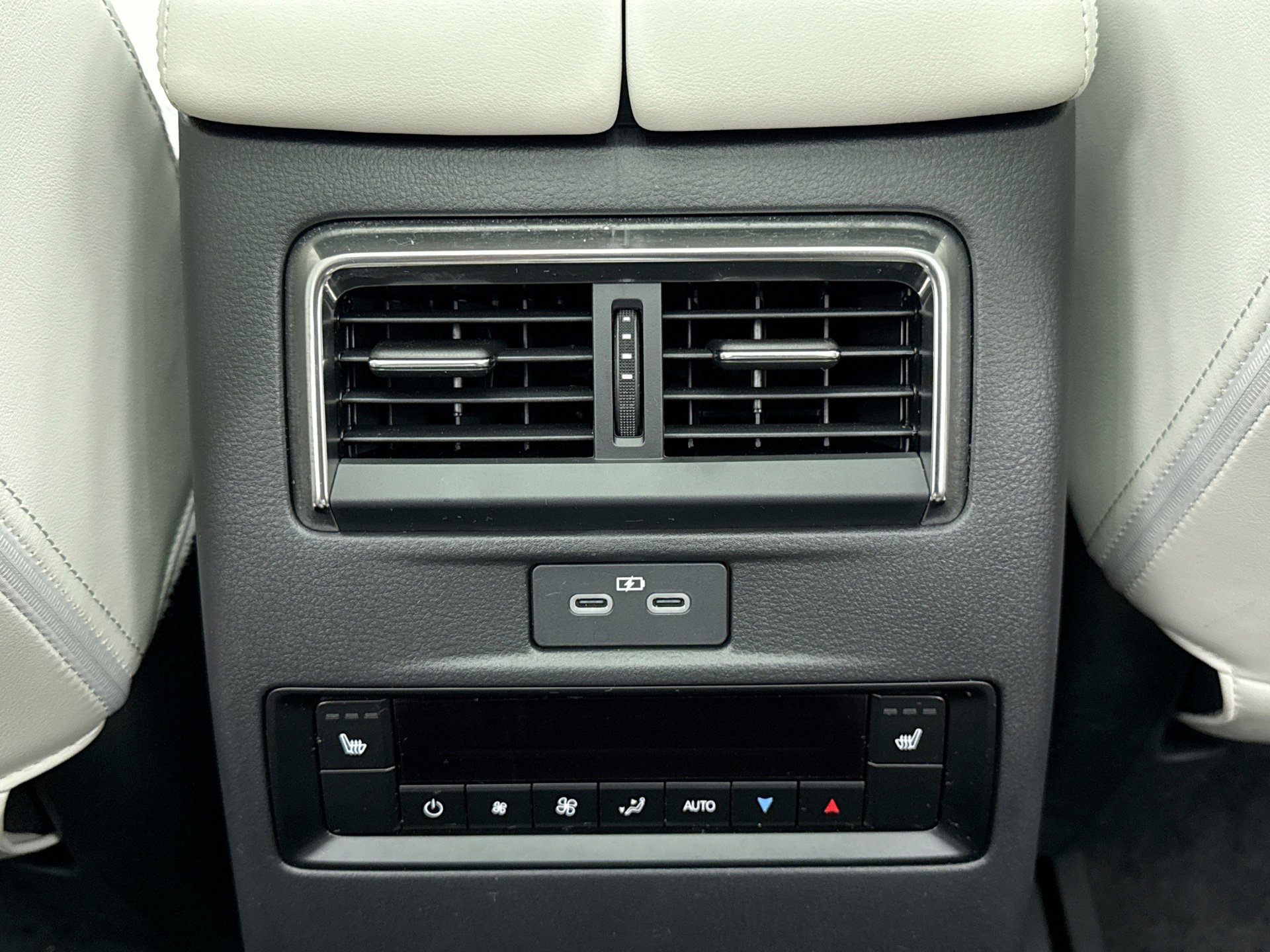 Used 2025 MAZDA CX-90 3.3 Turbo S w/ Premium Package image 22