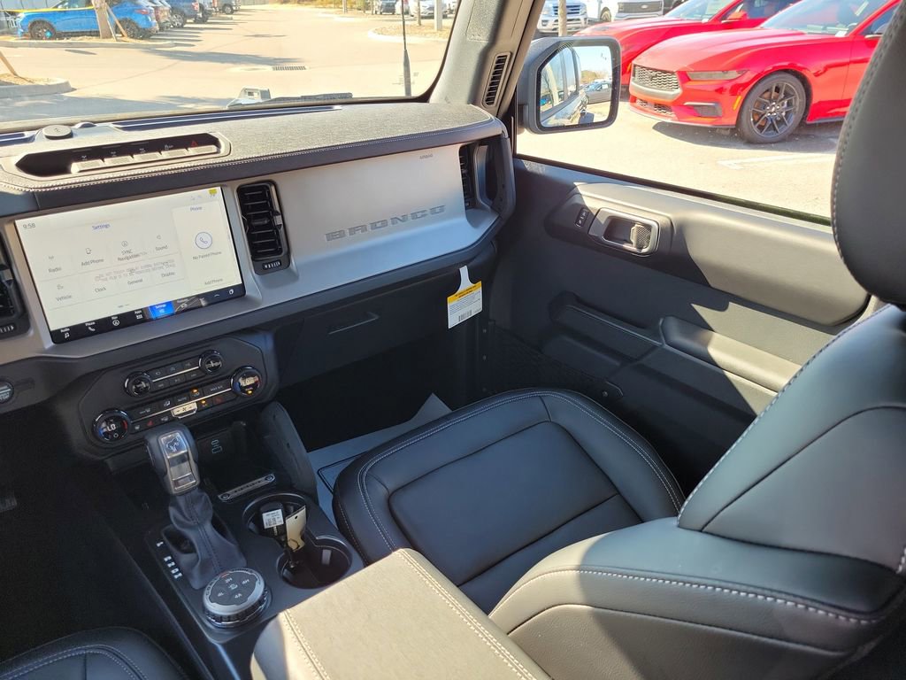 New 2025 Ford Bronco Outer Banks w/ Sasquatch Package image 12