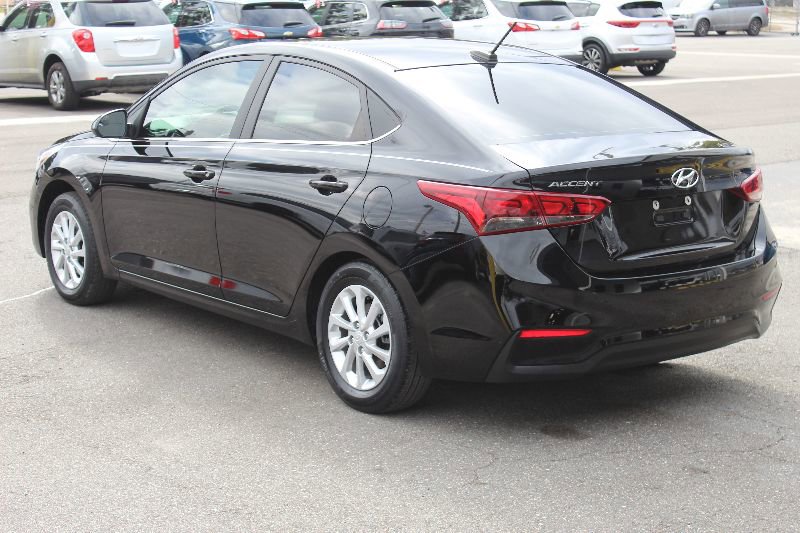 Used 2022 Hyundai Accent SEL image 5