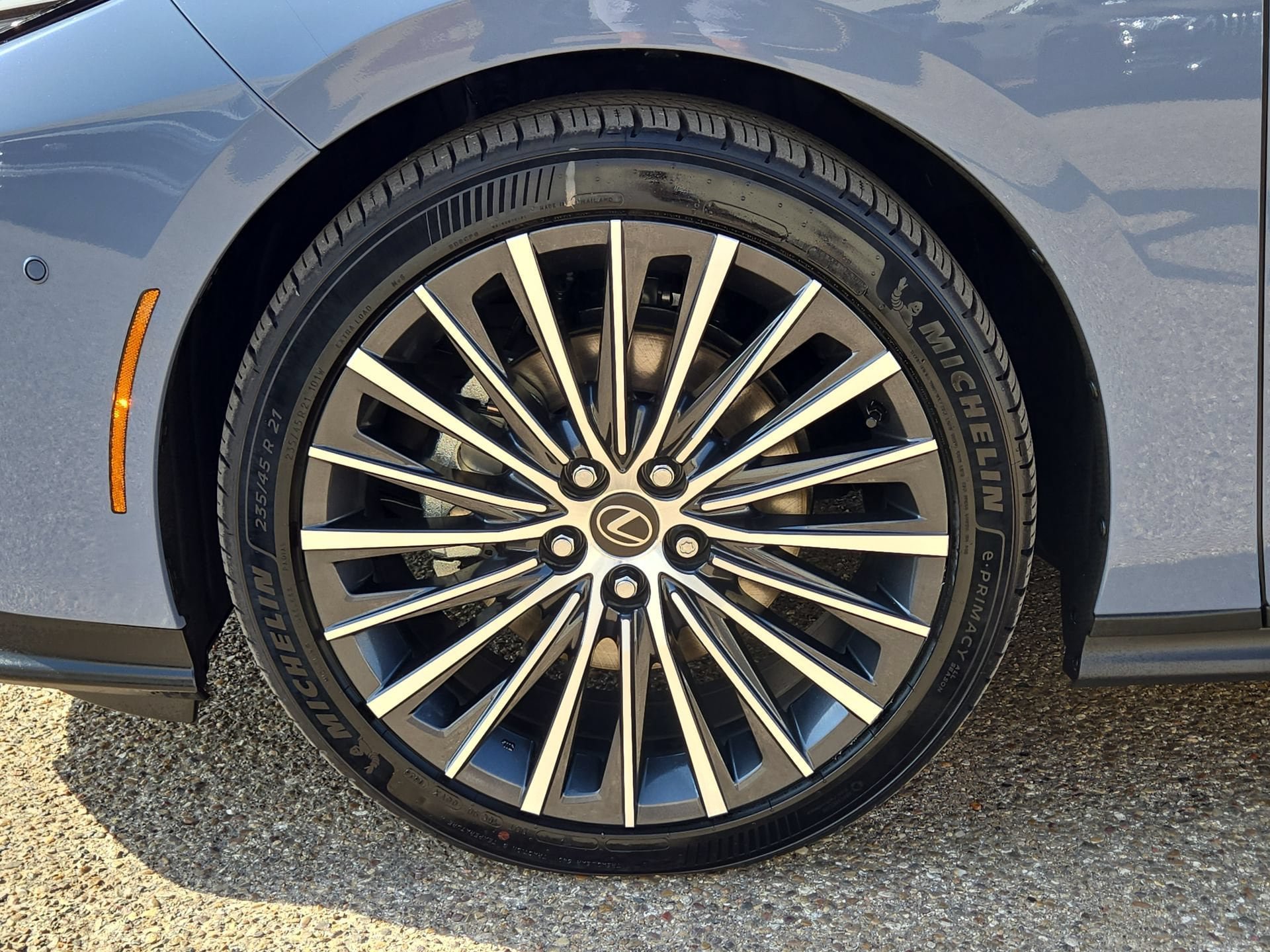 New 2026 Lexus ES 350e w/ Executive Package FWD image 11