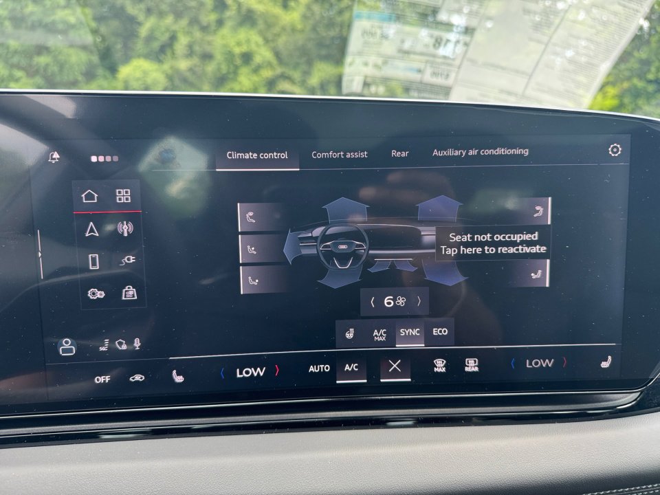 New 2025 Audi A6 e-tron Premium Plus image 18