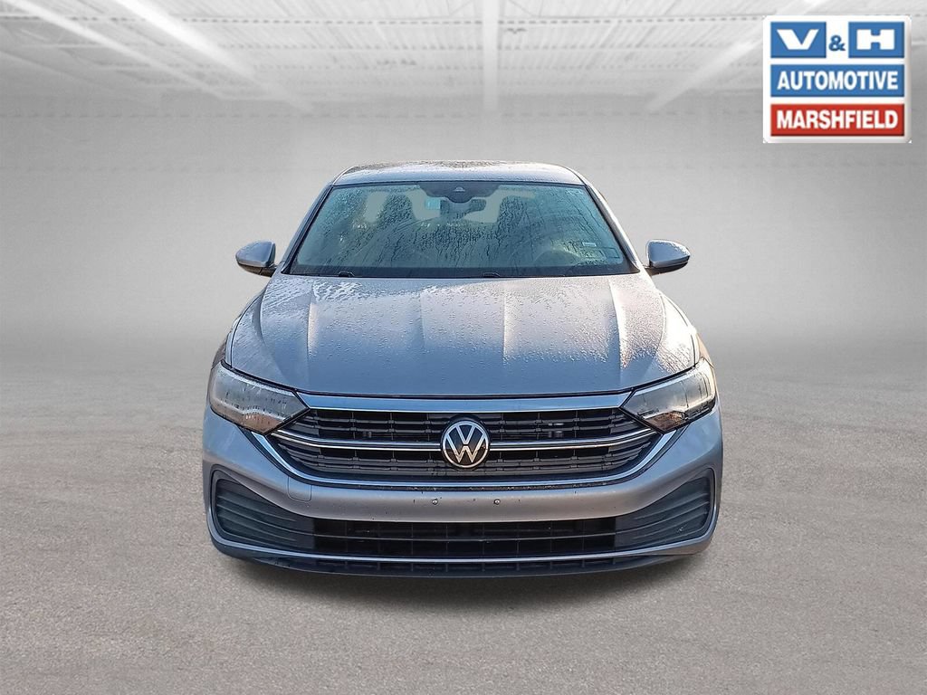 Used 2024 Volkswagen Jetta S FWD image 2