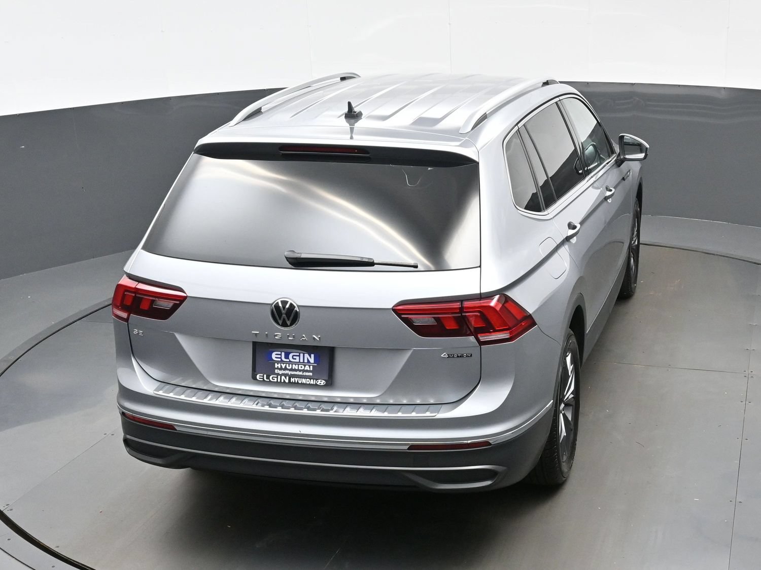 Used 2022 Volkswagen Tiguan SE AWD/4WD image 37