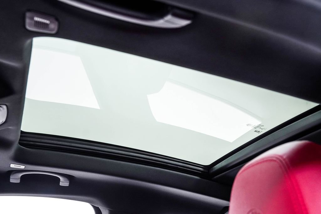 Used 2023 Alfa Romeo Stelvio Veloce image 18