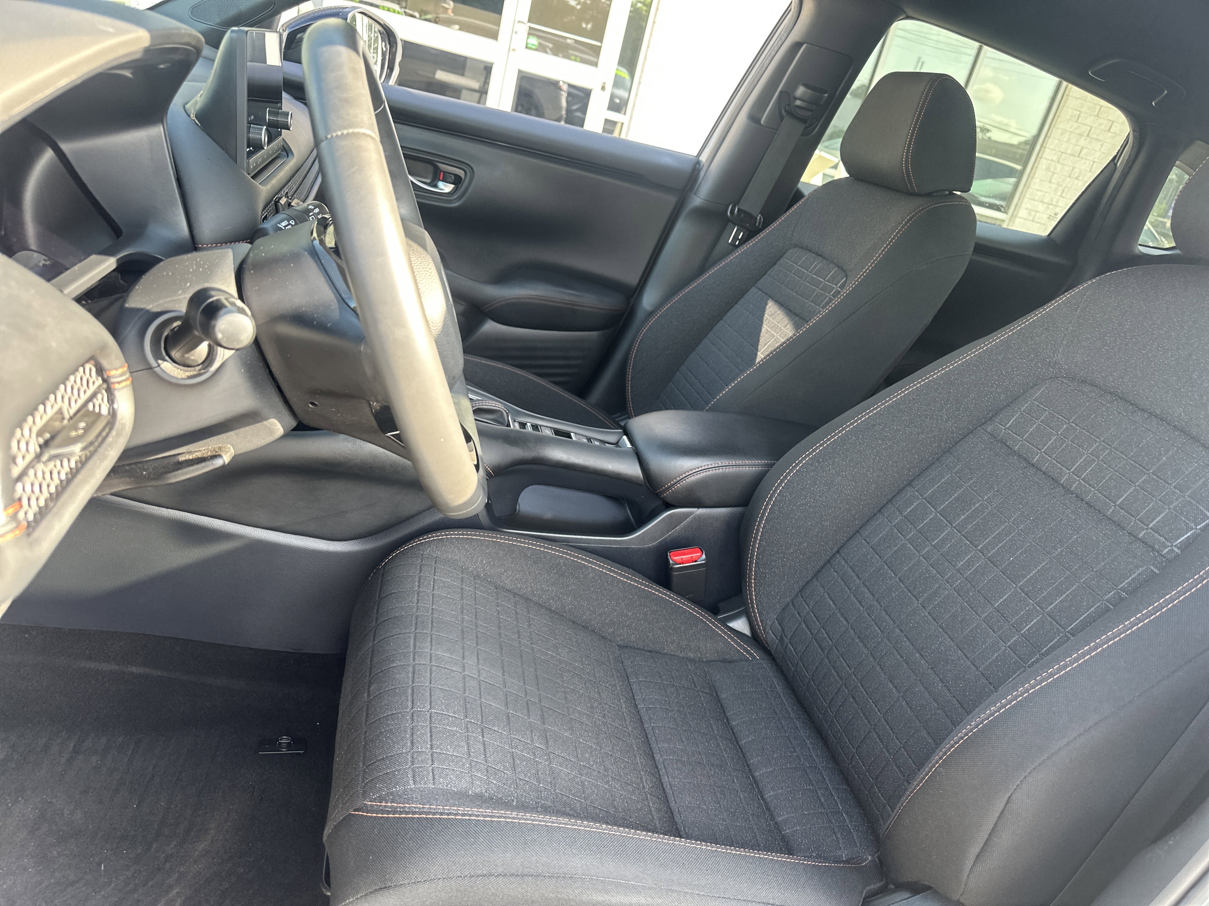 Used 2024 Honda HR-V Sport image 11