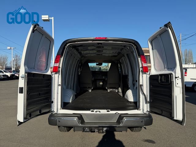 New 2025 Chevrolet Express 3500 w/ Driver Convenience Package image 27