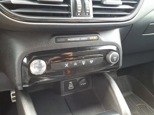 Certified 2024 Ford Escape ST-Line w/ Tech Pack #1 AWD/4WD image 19