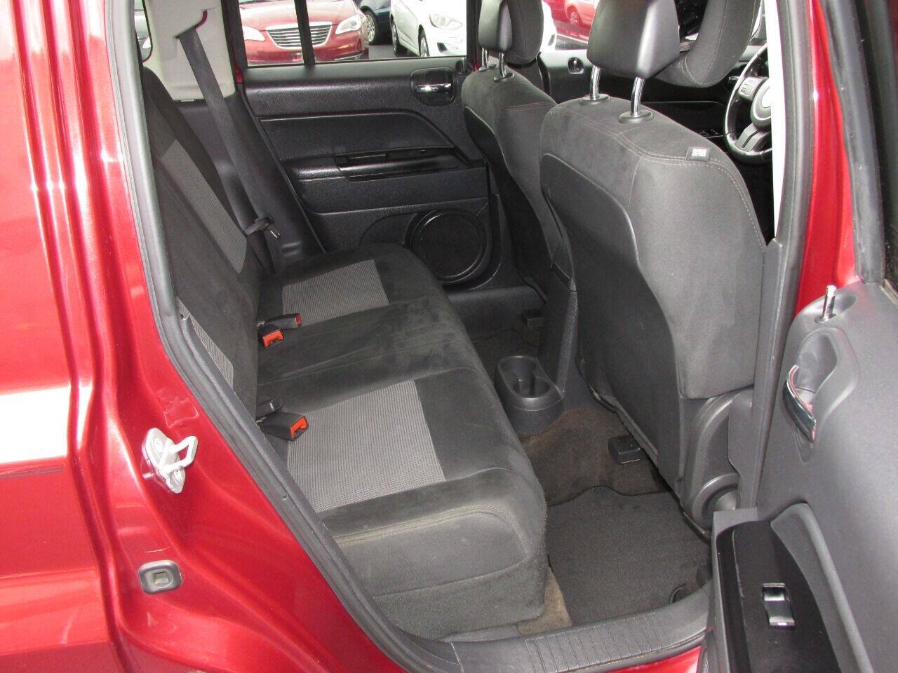 Used 2014 Jeep Patriot Latitude FWD image 23