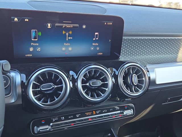 New 2026 Mercedes-Benz GLB 250 4MATIC image 11
