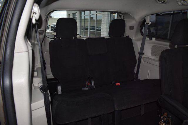 Used 2013 Dodge Grand Caravan SXT w/ Rear Park Assist Pkg image 40