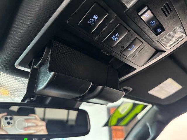 Used 2019 Toyota Tacoma TRD Off-Road w/ Technology Package AWD/4WD image 47