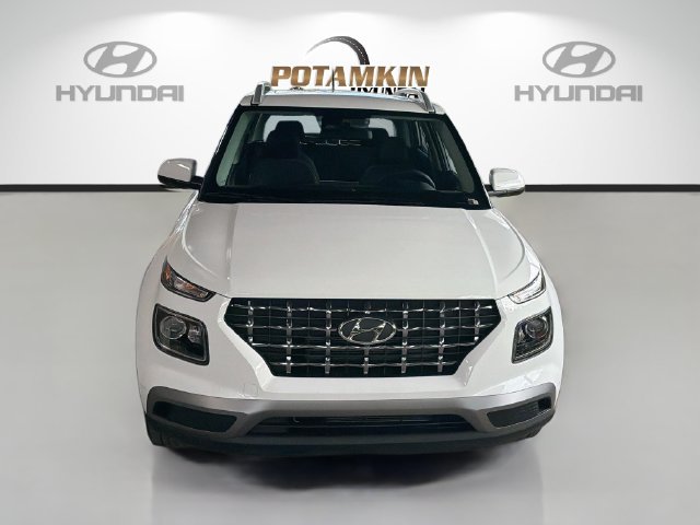 New 2026 Hyundai Venue SEL FWD image 2