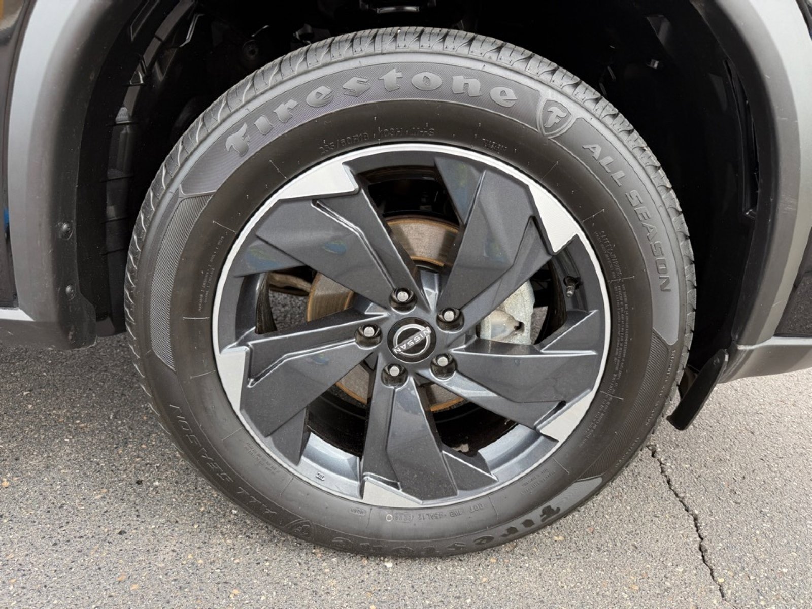 Used 2024 Nissan Rogue SV image 37