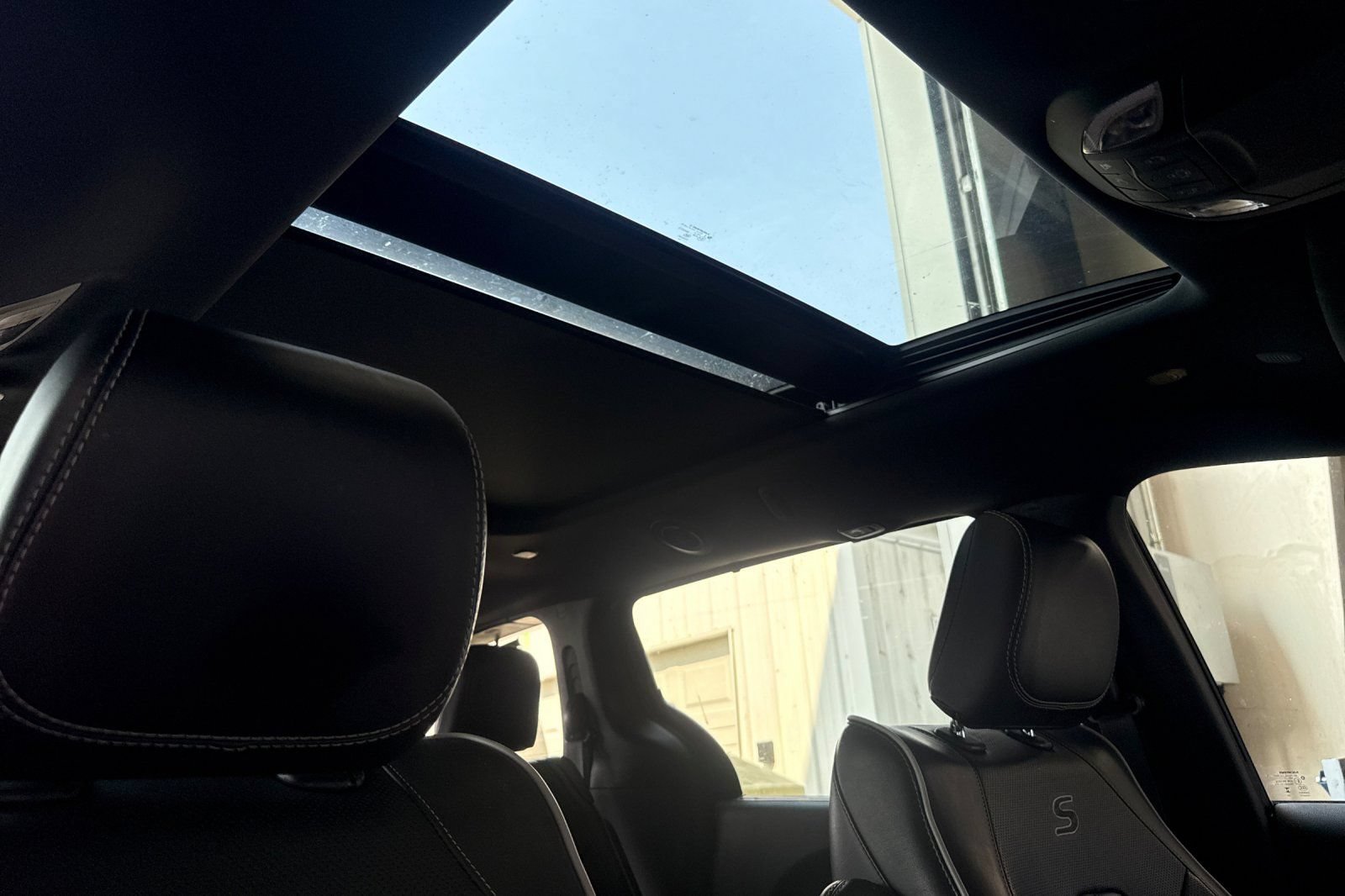 Used 2025 Chrysler Pacifica Limited FWD image 20