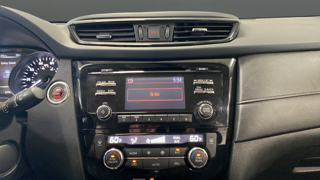 Used 2017 Nissan Rogue SV FWD image 12