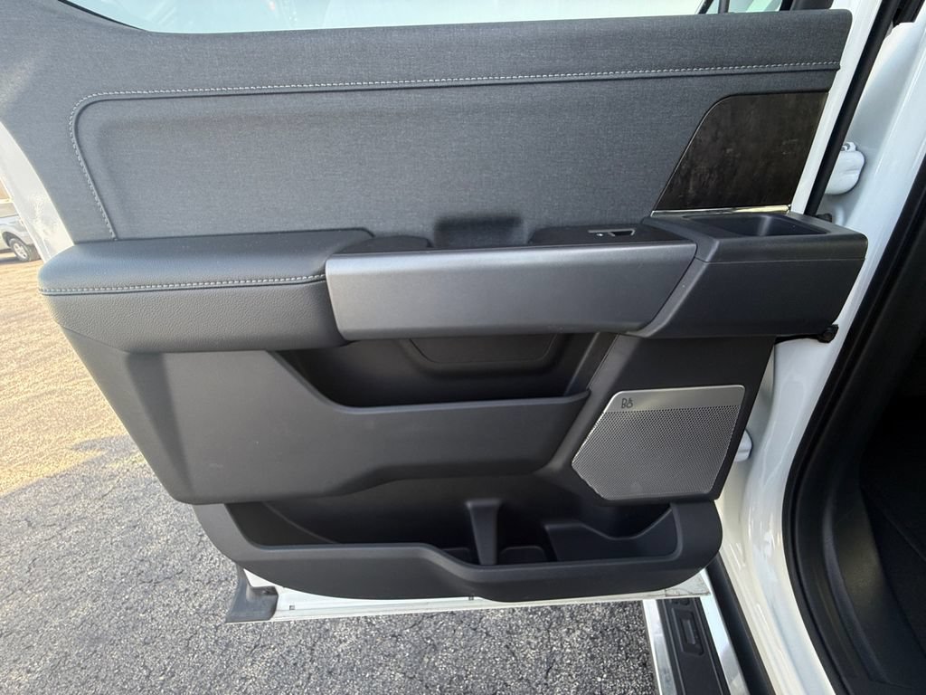 Used 2023 Ford F350 Lariat w/ Chrome Package AWD/4WD image 23