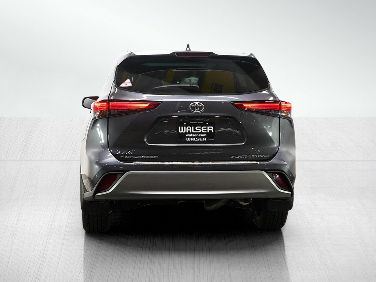 Used 2021 Toyota Highlander Platinum AWD/4WD image 4