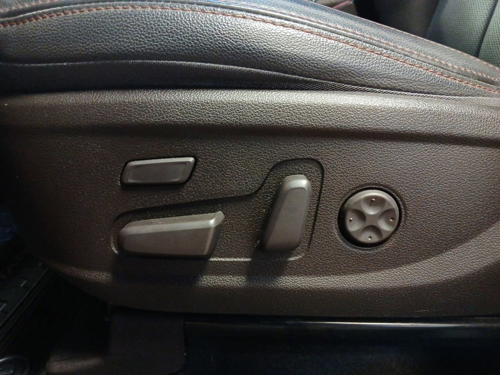Used 2020 Hyundai Santa Fe Limited FWD image 17