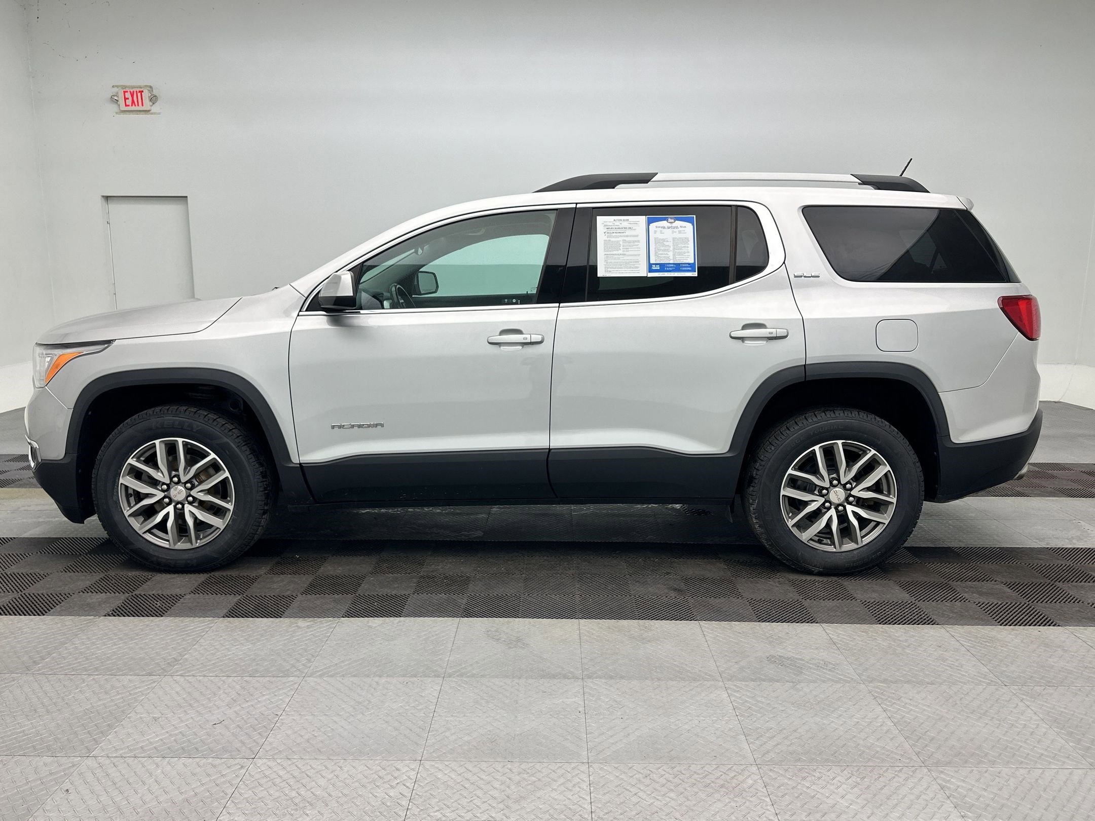 Certified 2019 GMC Acadia SLE AWD/4WD image 2