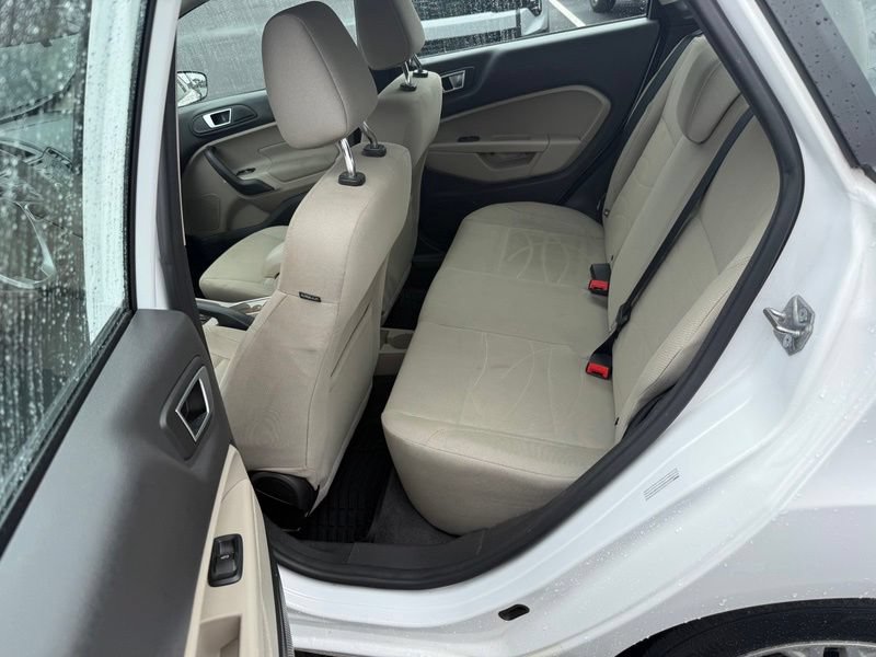 Used 2016 Ford Fiesta SE FWD image 10