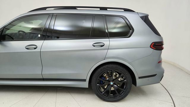 Used 2024 BMW X7 xDrive40i w/ M Sport Package image 10