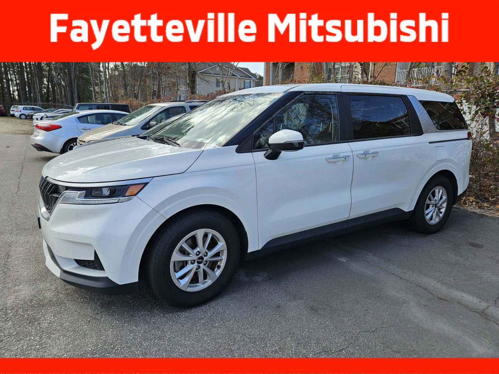 Used 2022 Kia Carnival LX image 7