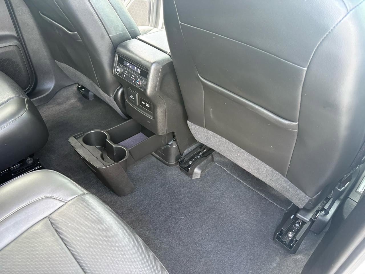 Used 2023 GMC Acadia SLT w/ Technology Package image 47