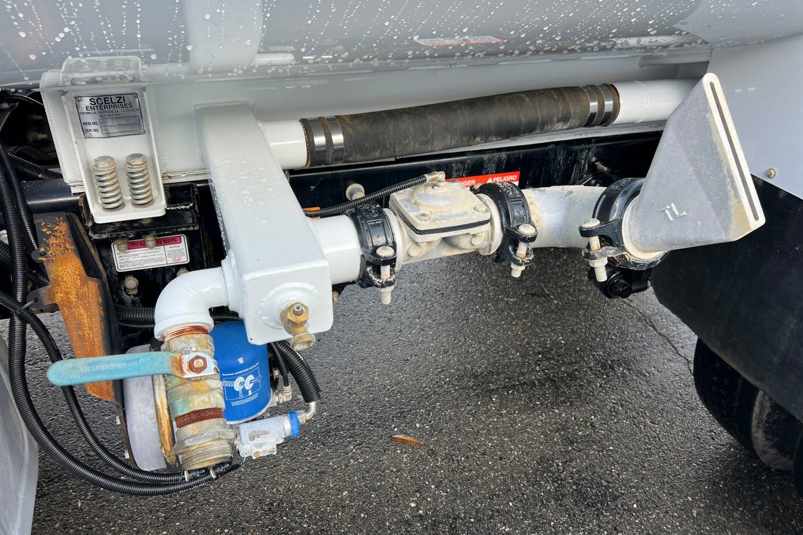 Used 2021 Ford F750 2WD Regular Cab Super Duty image 24