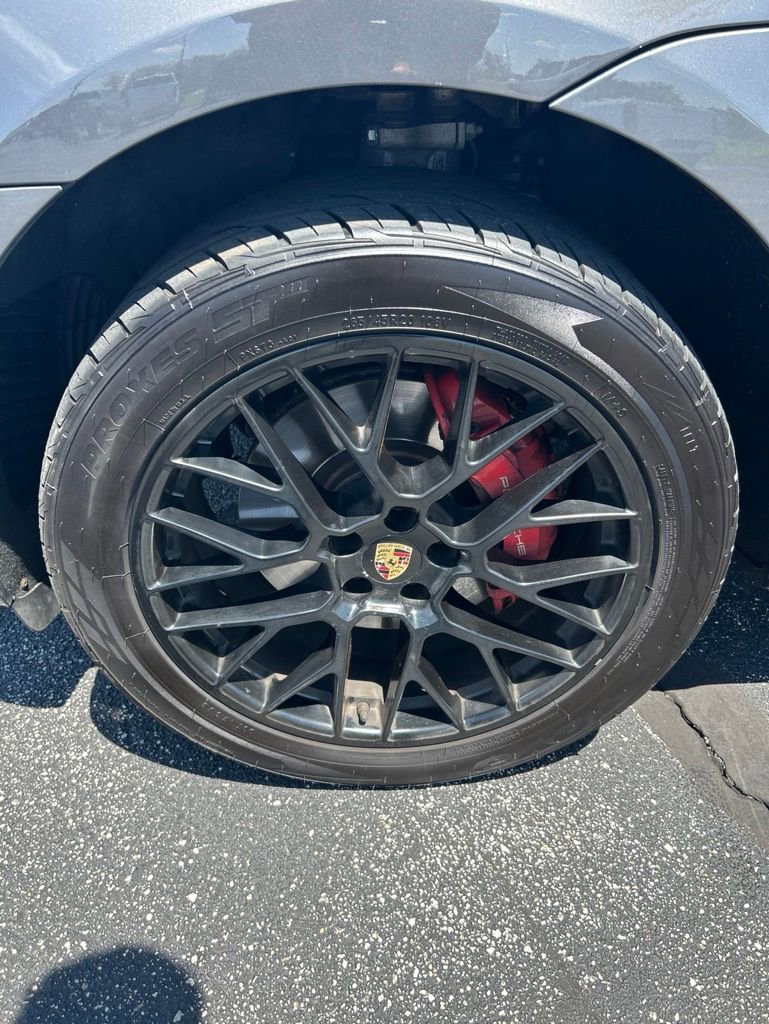 Used 2017 Porsche Macan GTS AWD/4WD image 5