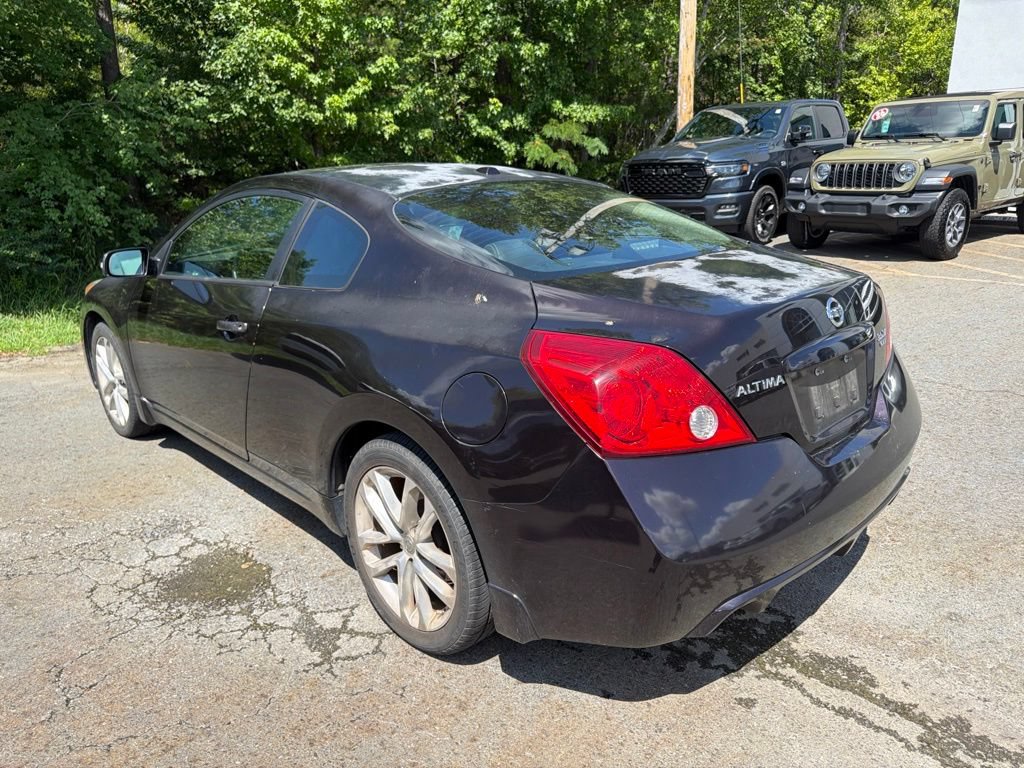 Used 2010 Nissan Altima 3.5 SR w/ Leather Pkg FWD image 5